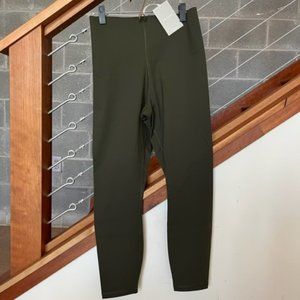 Everlane Perform Seamless Sculpt Leggings In Dark Forest Color size large